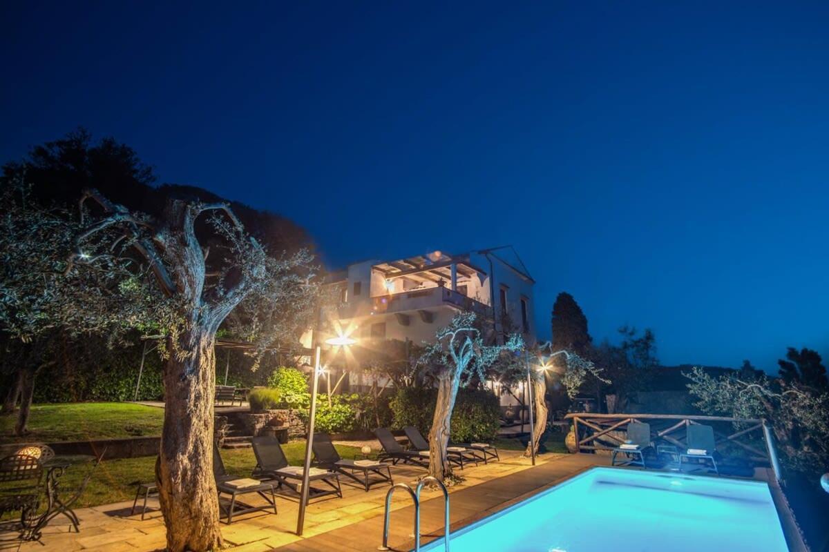 Villa Aragona Historic Villa With Views And Guest Services Massa Lubrense Bagian luar foto